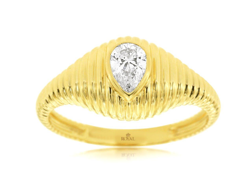 Pear Diamond Ring in 14K Yellow Gold